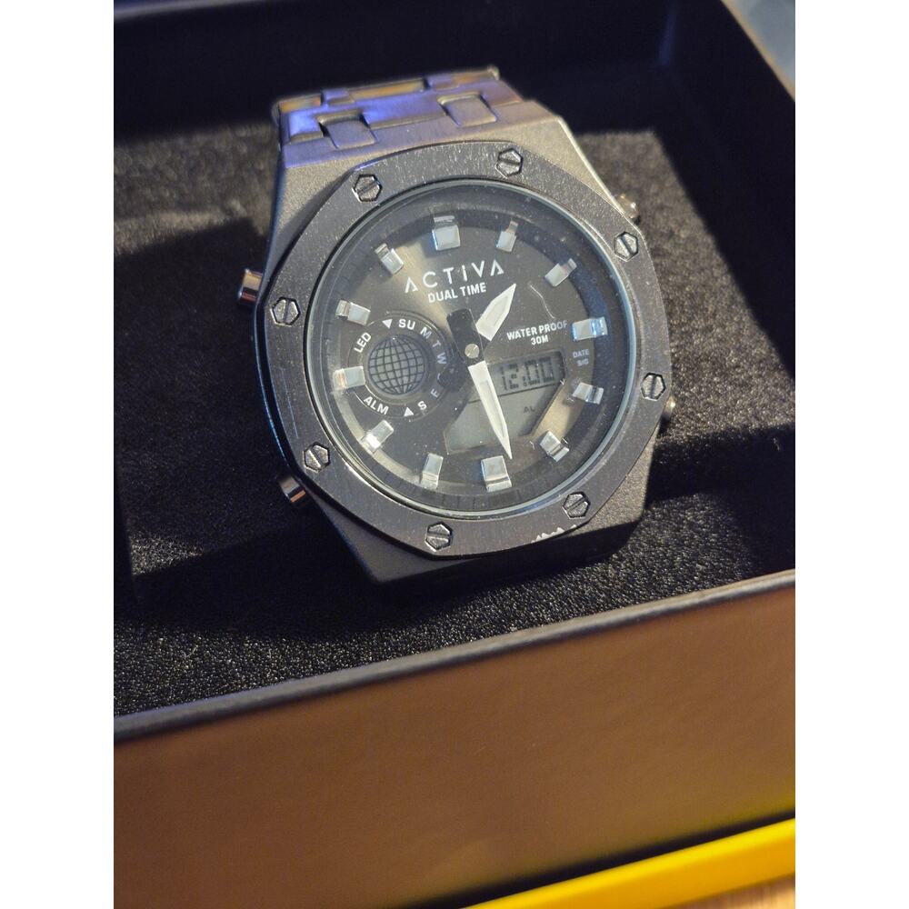 Invicta Activa x Digital